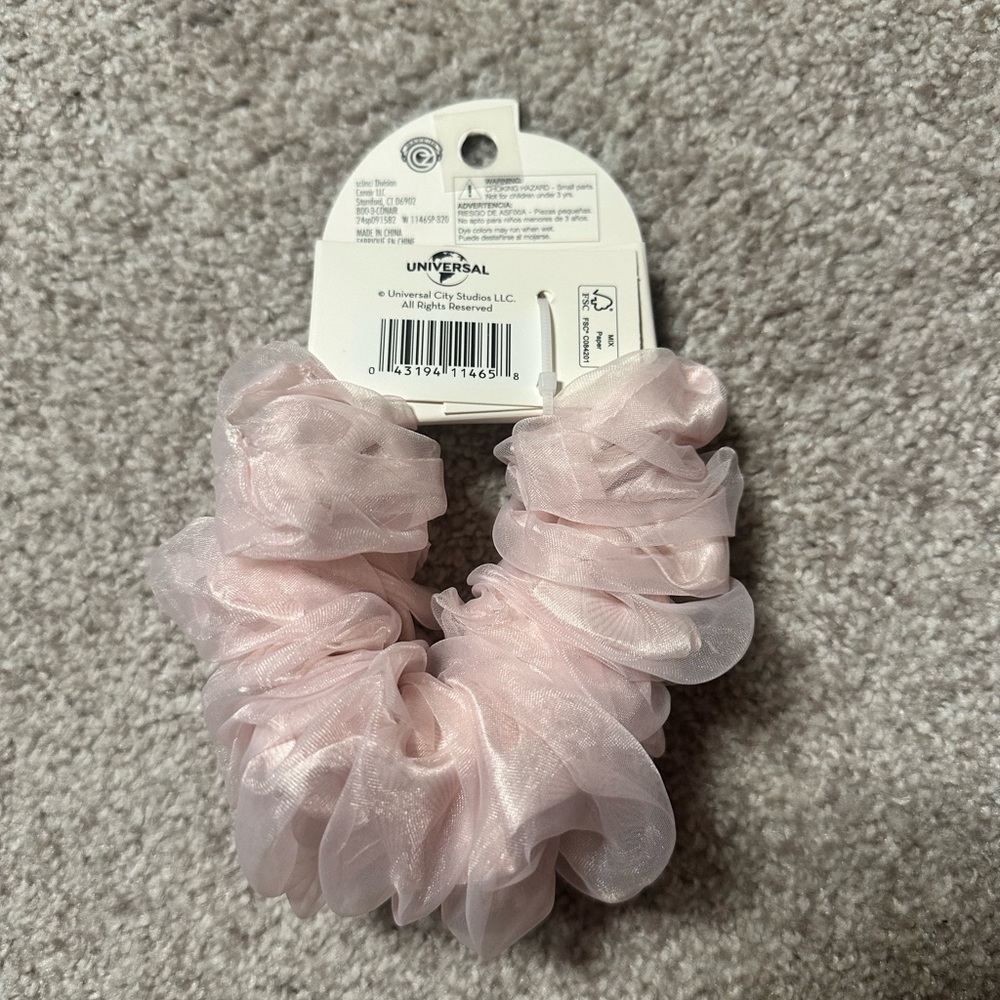 NWT Wicked Light Pink Hair Scrunchie by Scunci - Picture 2 of 2